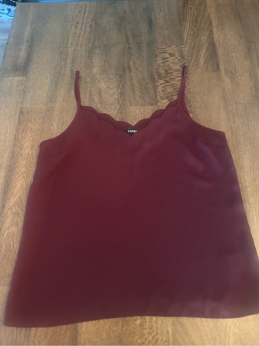 Express Women's Scalloped V-Neck Cami - Wine